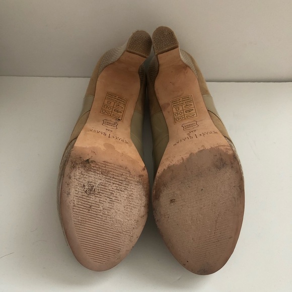 White House black market peep toe heel shoe size 7.5 - 8 women’s tan. - Picture 5 of 6